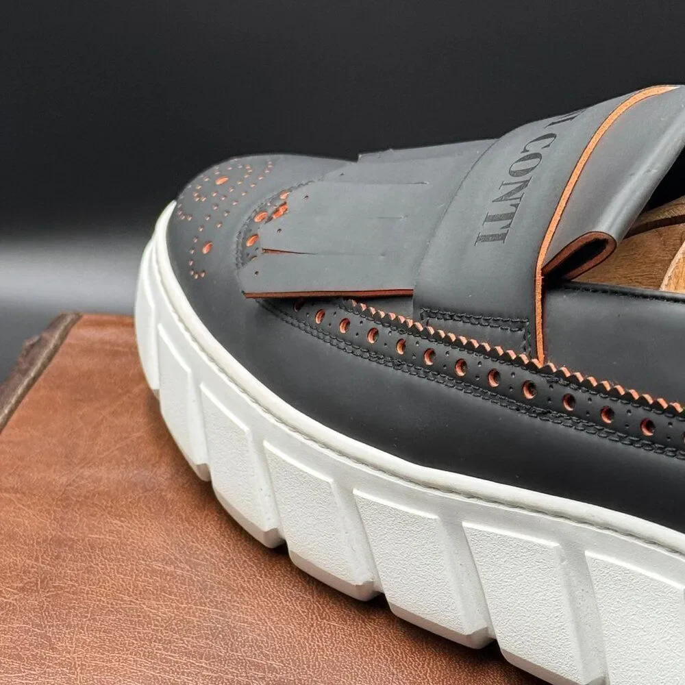 GIOVANNI CONTI Wingtip Leather Loafers